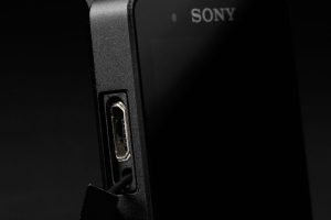 how to take care of your smartwatch - Sony Smartwatch 2 USB port
