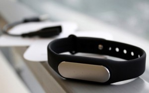 Xiaomi Mi Band budget fitness tracker featured