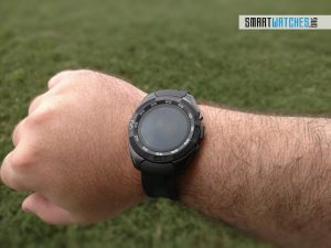 no 1 g5 smartwatch on wrist with screen on